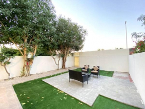 Lux BnB Springs Villa for 5 Private Garden